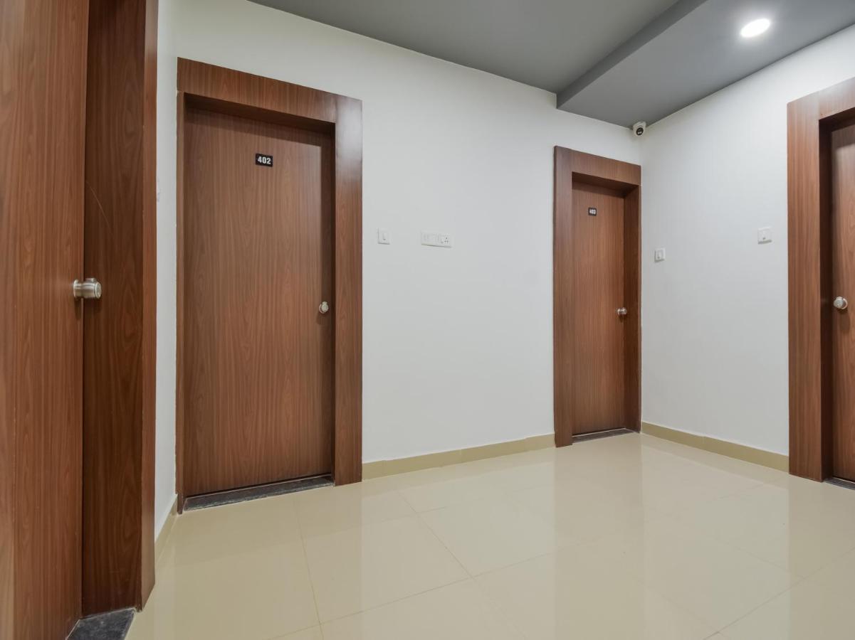 Oyo Townhouse 498 Hotel Western Nágpur Kültér fotó