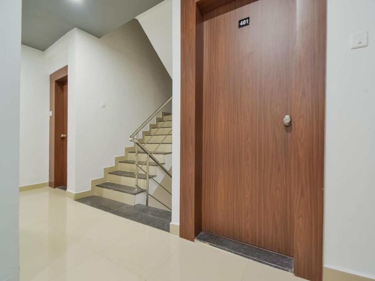 Oyo Townhouse 498 Hotel Western Nágpur Kültér fotó