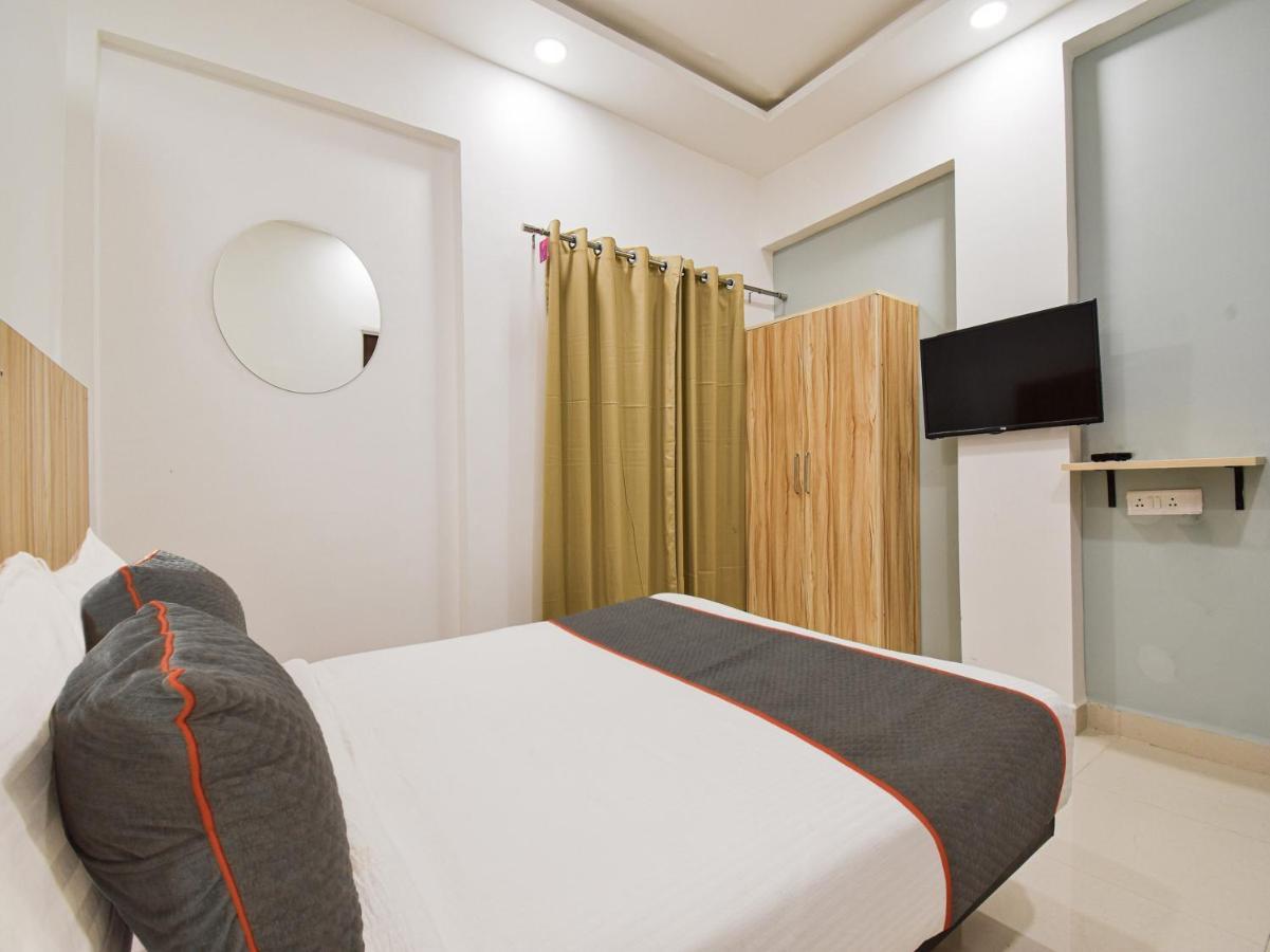 Oyo Townhouse 498 Hotel Western Nágpur Kültér fotó