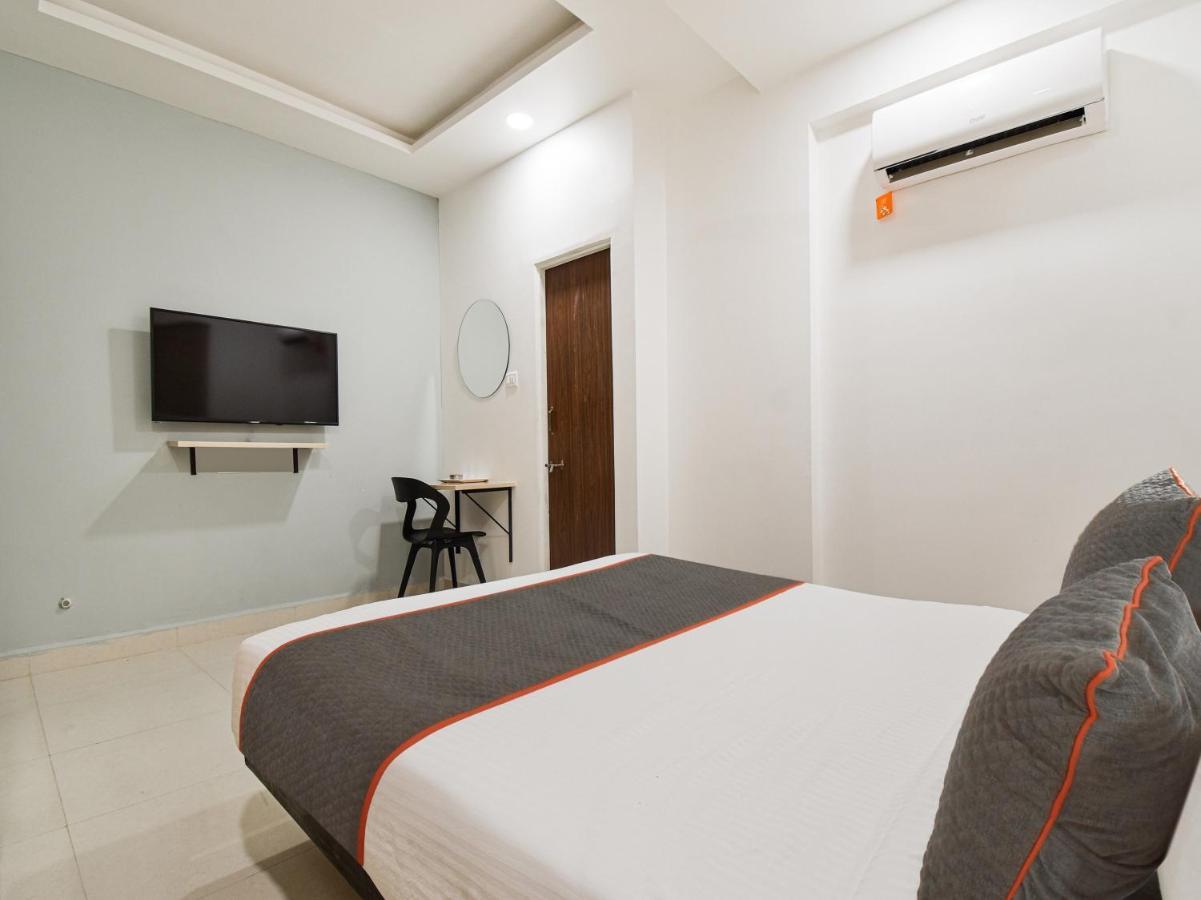 Oyo Townhouse 498 Hotel Western Nágpur Kültér fotó